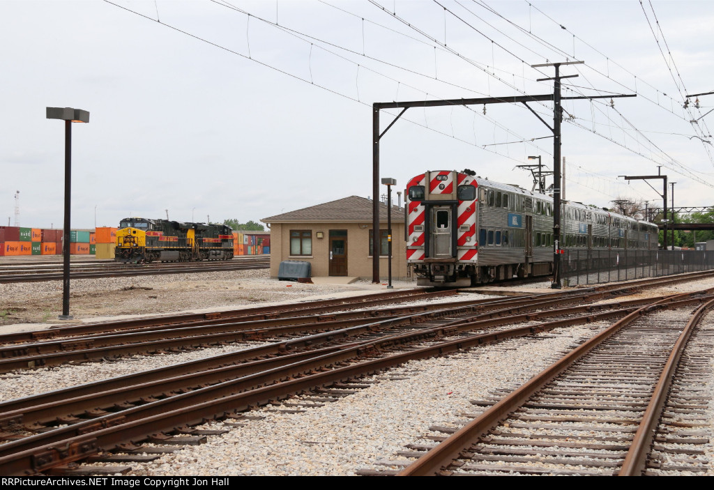 Metra Electric Bi-levels wait out the weekend near IAIS power